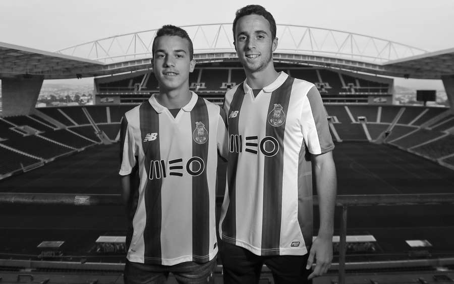 Jota alongside his brother, Andre, at FC Porto