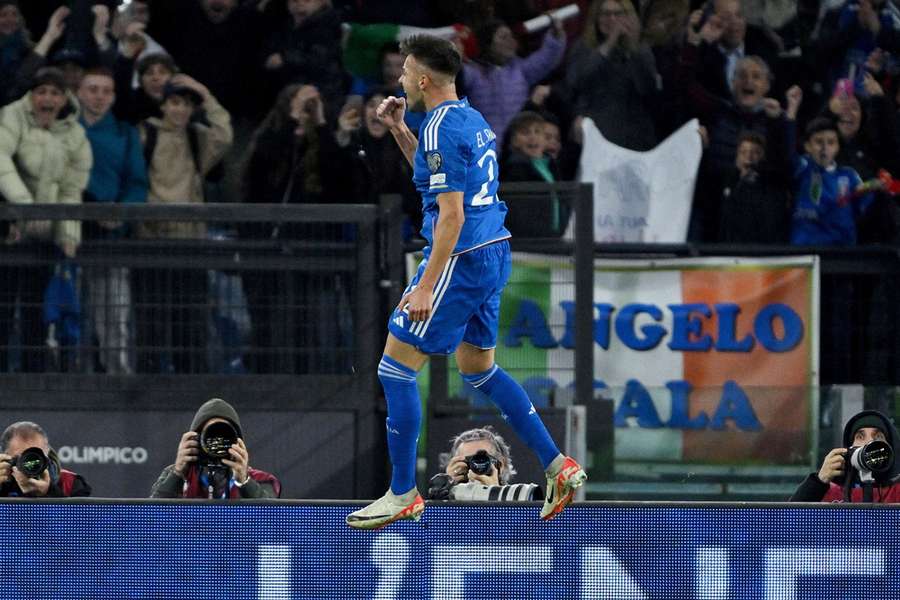 Stephan El Shaarawy viert de 5-2