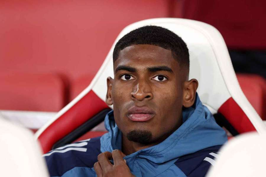 Mosquera, en el banquillo gunner