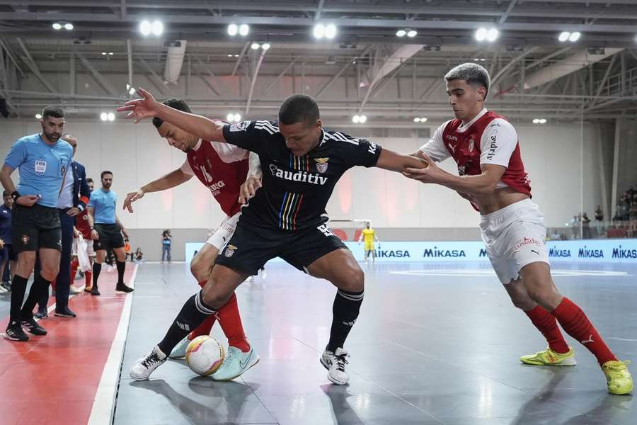 Benfica foi a SC Braga vencer e assumir a liderança do campeonato