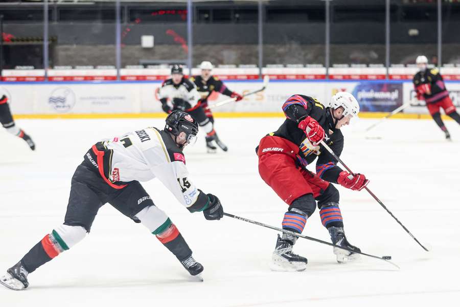 GieKSa gromi w Sanoku, regionalne pojedynki w Tauron Hokej Lidze wygrali faworyci GieKSa gromi w Sanoku, regionalne pojedynki w Tauron Hokej Lidze wygrali faworyci