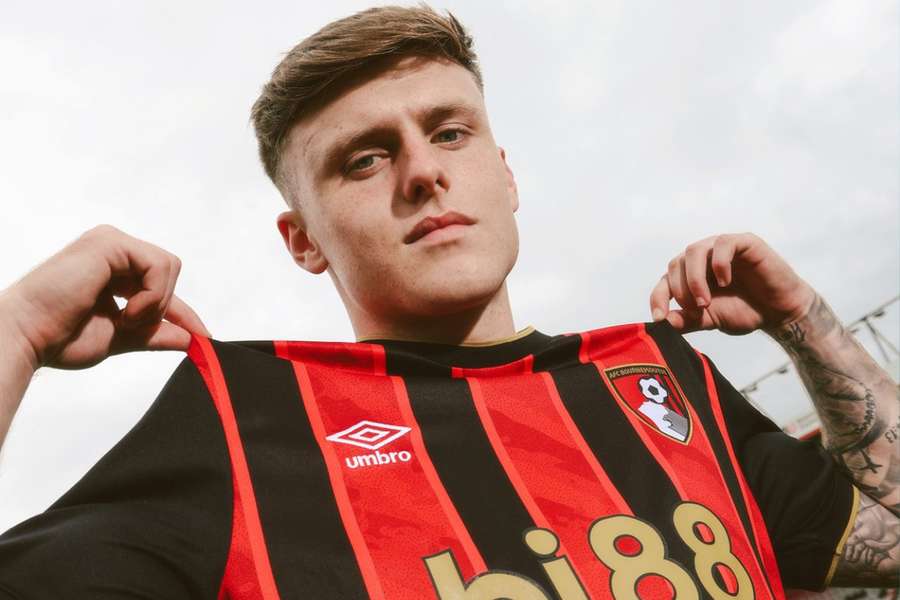 Scotland international winger Ben Doak has joined Bournemouth
