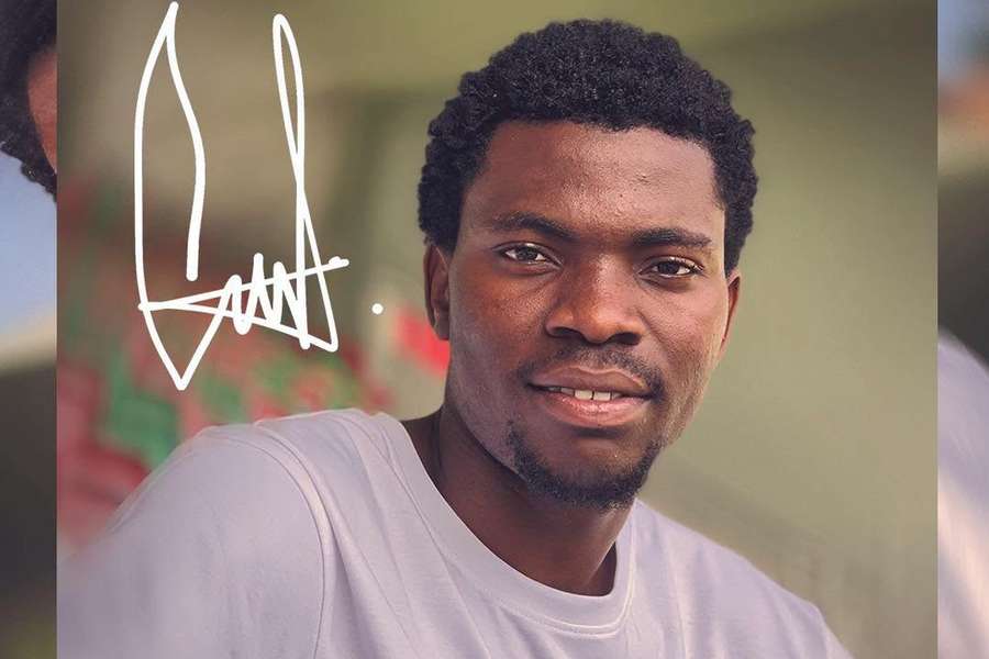 Israel Ayuma oficializado pelo Marítimo