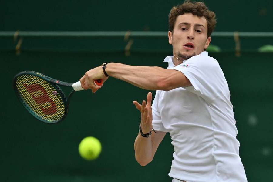 Ugo Humbert enfrentará Carlos Alcaraz em Wimbledon