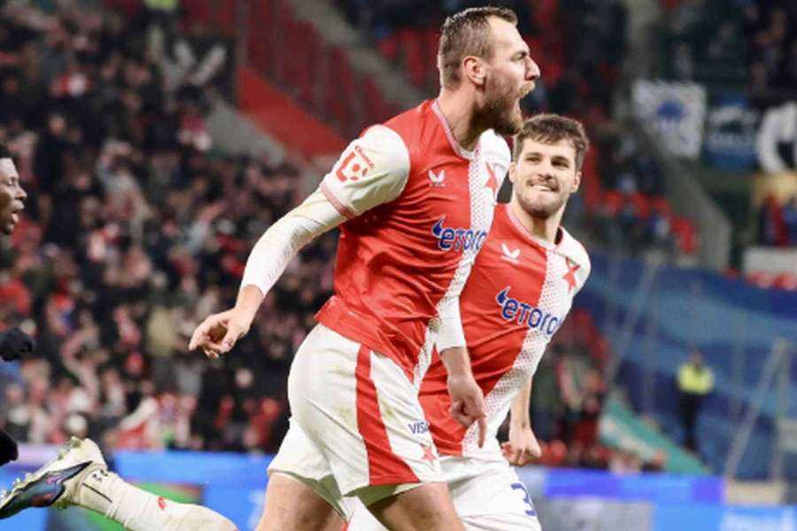 Tomáš Chorý se raduje z dalšího vstřeleného gólu