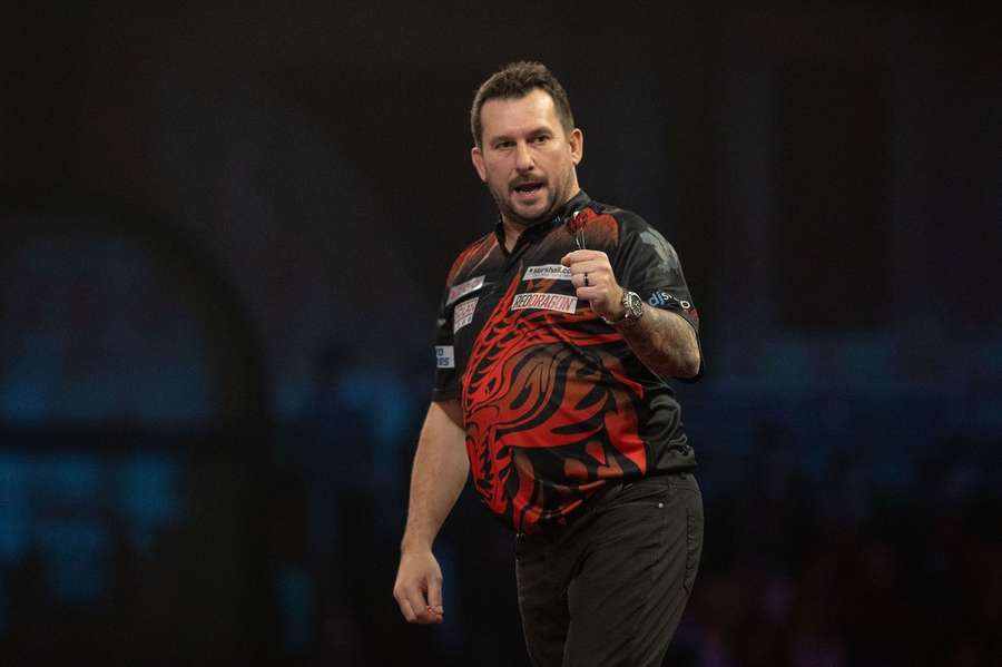 PL Darts: strijd om plek 4 tussen Clayton en Aspinall gaat in Sheffield verder