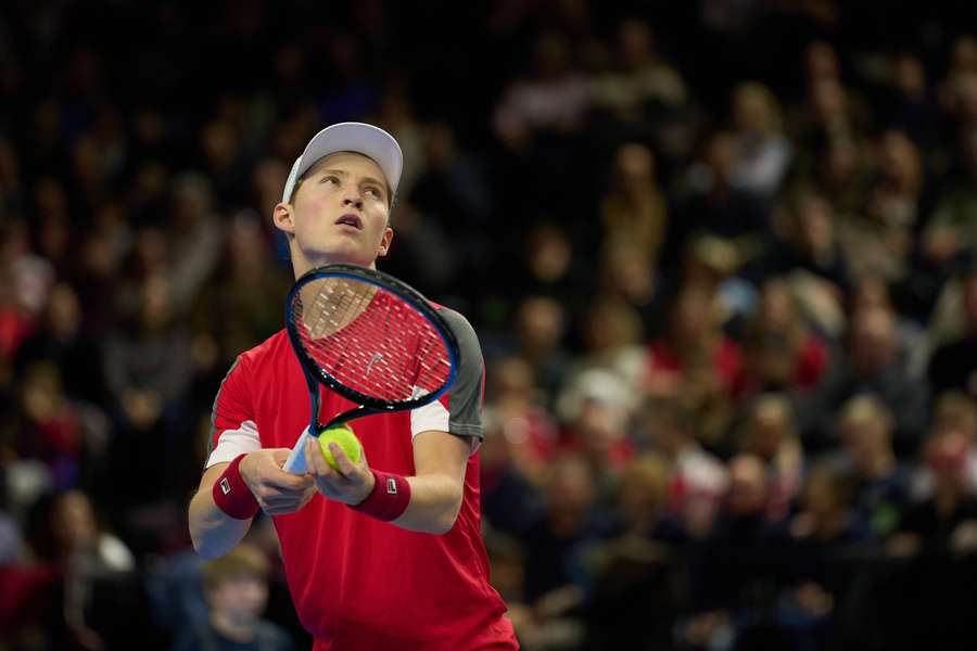 Elmer Moller lost against Dino Prizmic