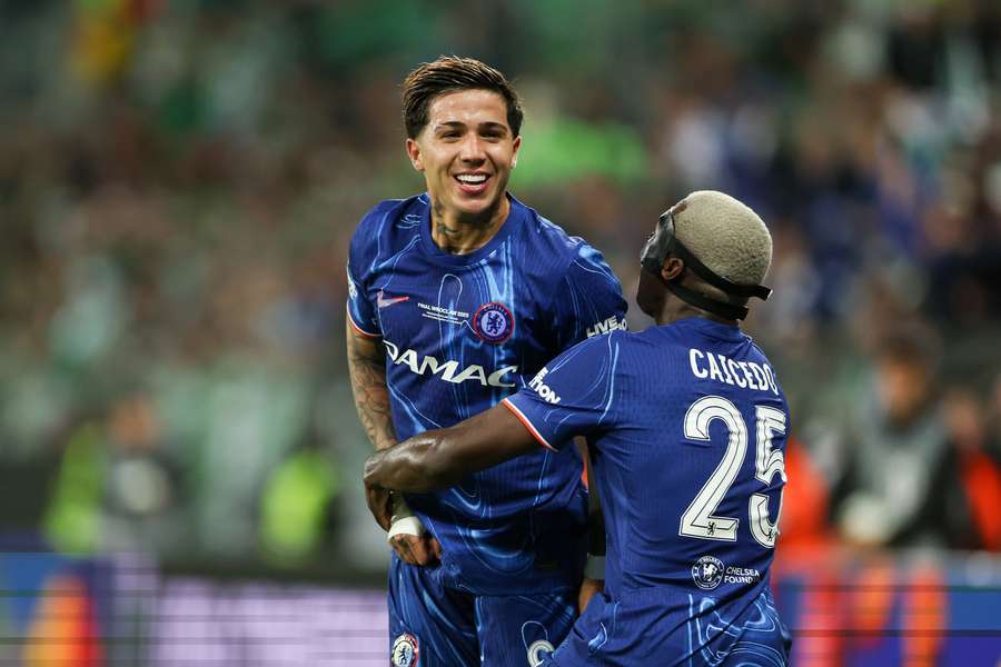 Nicol says Caceido and Fernandez must step up for Chelsea: It all starts with them!