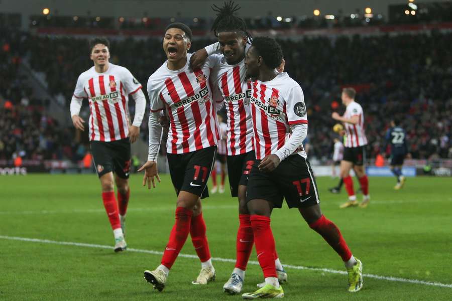 Sunderland players celebrate Pierre Ekwah's goal for Sunderland during the Sky Bet Championship match against Stoke