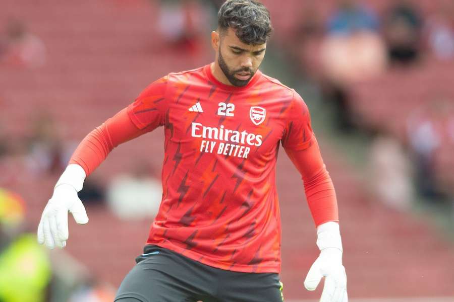 Arsenal keeper Raya hoping for Spain chance this week