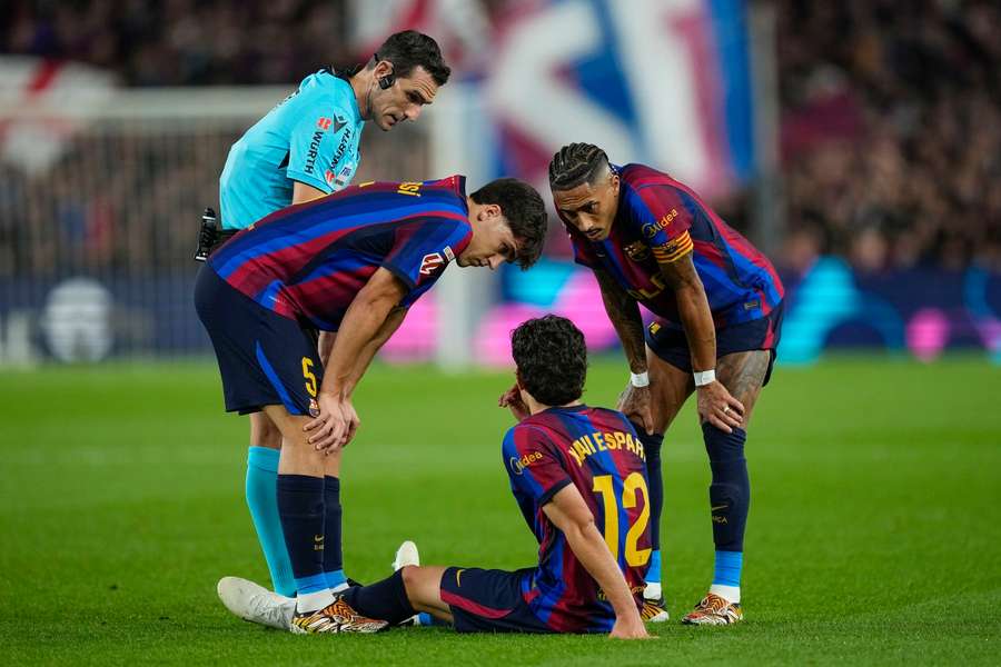 Kolejny kłopot Hansiego Flicka. Xavi Espart wypada z gry na dłuższy czas Kolejny kłopot Hansiego Flicka. Xavi Espart wypada z gry na dłuższy czas