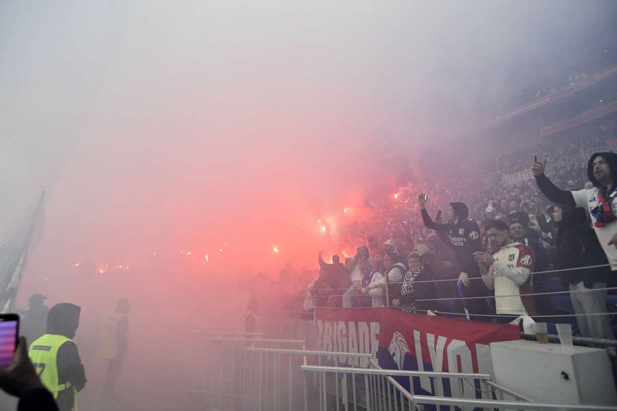 Flares interrupted Lyon's match with St Etienne