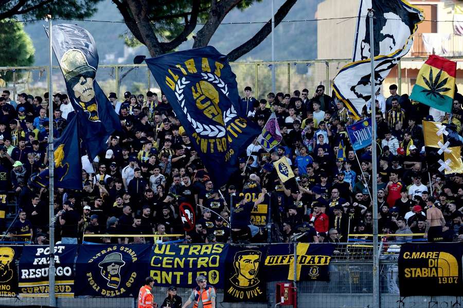 Ultrașii echipei Juve Stabia