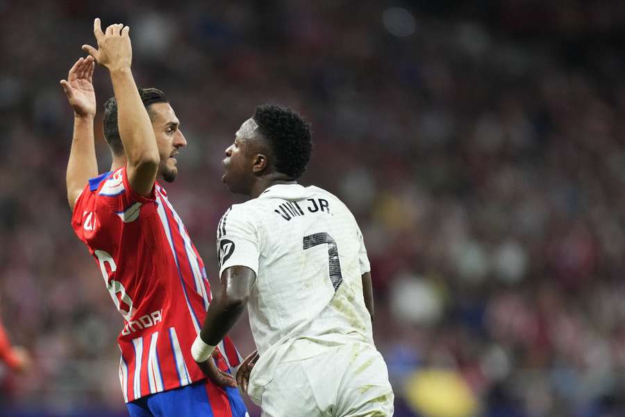 Koke e Vinicius protagonizaram momentos de tensão no clássico de Madri