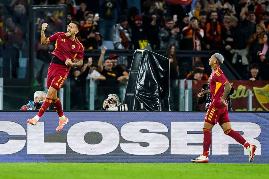 Roma's Lorenzo Pellegrini celebrates Roma's Lorenzo Pellegrini celebrates
