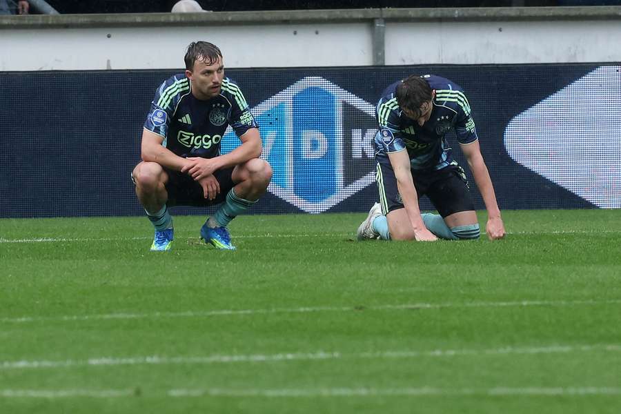 Youri Regeer and Youri Baas look defeated after dropping points again in the Eredivisie