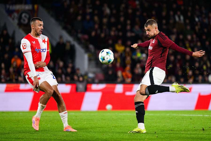 Derby může napovědět o titulu.