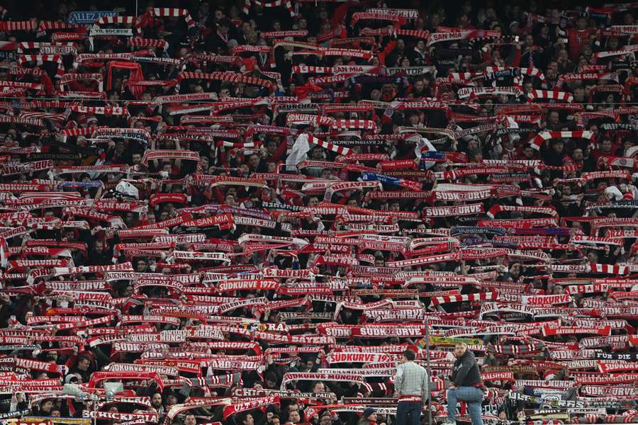 Bayern și PSG, amendate de UEFA