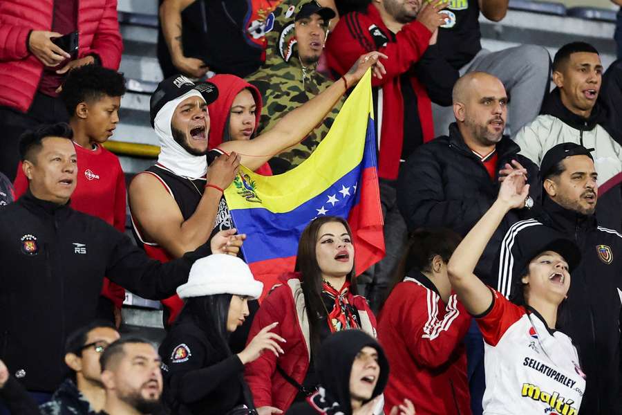 La afición de Venezuela celebra La afición de Venezuela celebra