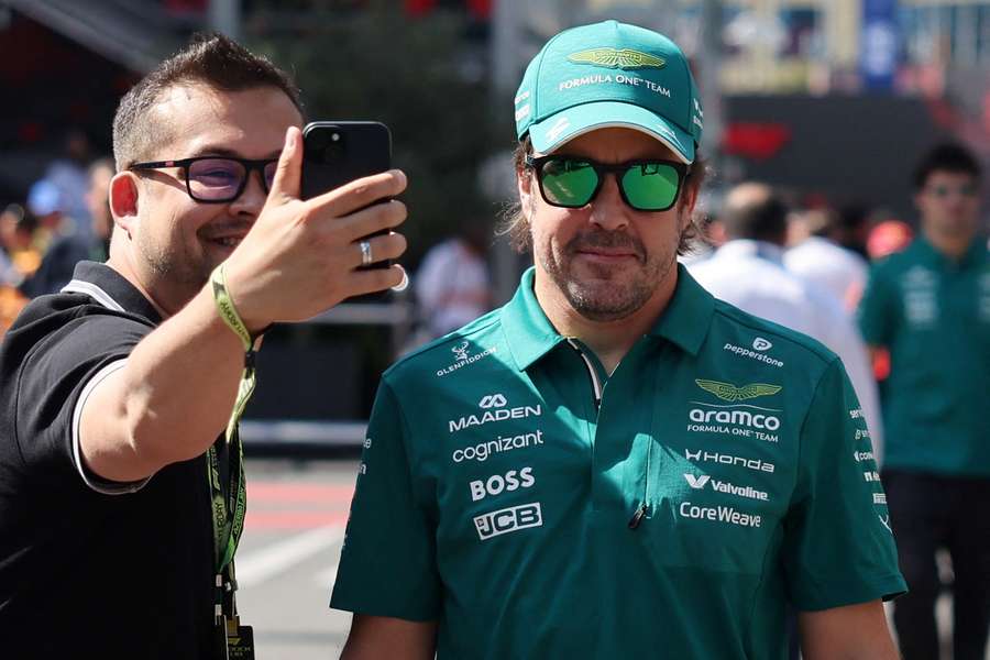 Fernando Alonso, piloto da Aston Martin Fernando Alonso, piloto da Aston Martin