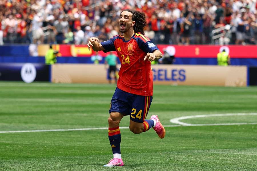 Cucurella, durante el España-Austria