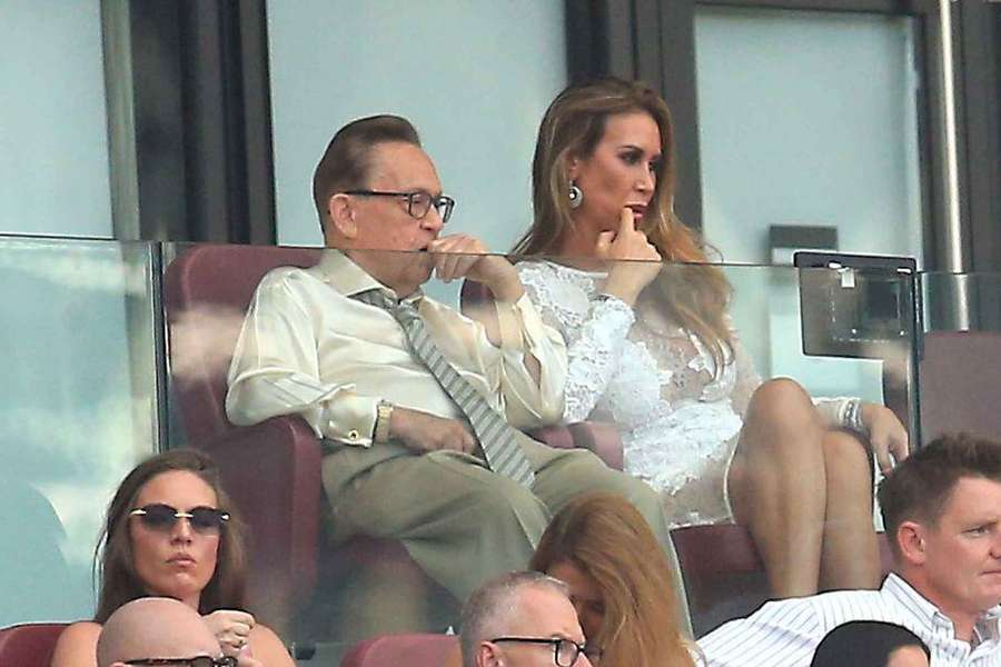 Sestupem to nekončí, West Ham zažívá další šok. Křetínského společník Sullivan rezignoval Sestupem to nekončí, West Ham zažívá další šok. Křetínského společník Sullivan rezignoval