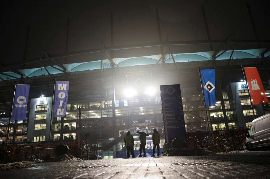 Das Spiel war wegen "wetterbedingten statischen Risiken im Bereich des Stadiondachs" abgesagt worden