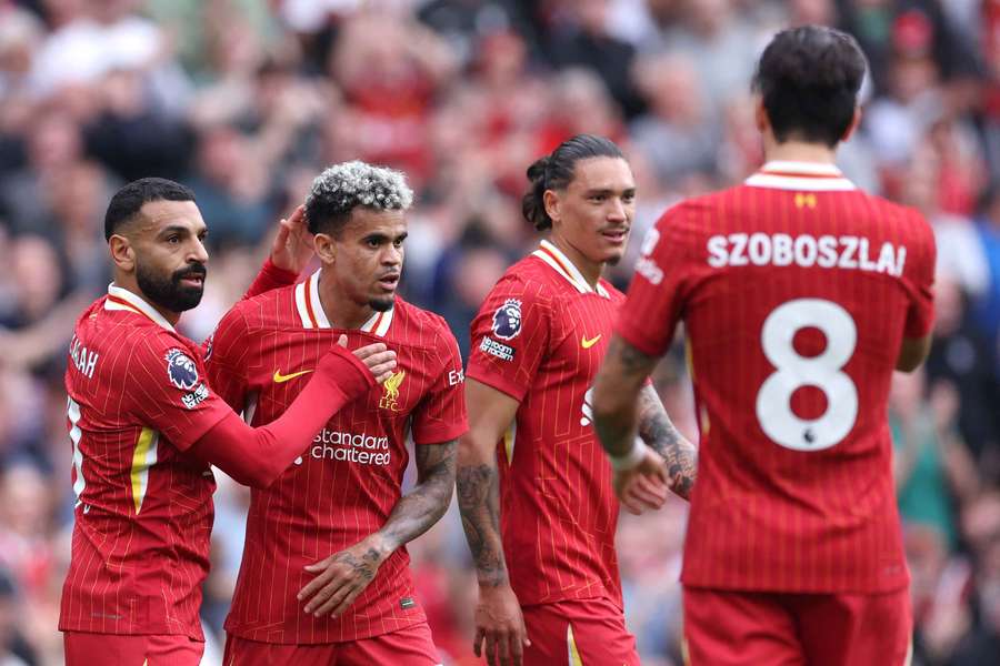 Luis Diaz comemora um golo em Anfield