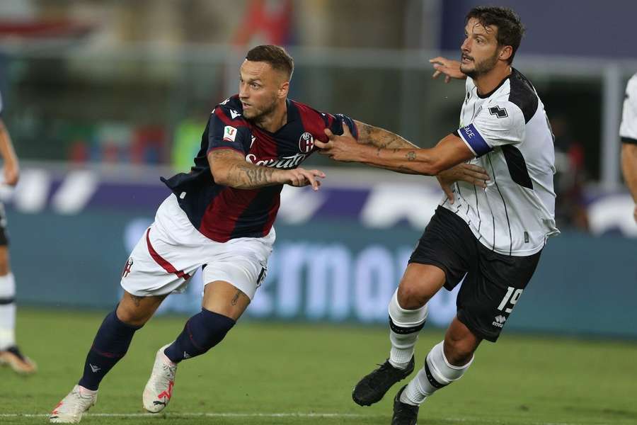 Arnautovic e Paredes, dois cavalos de batalha de regresso à Serie A