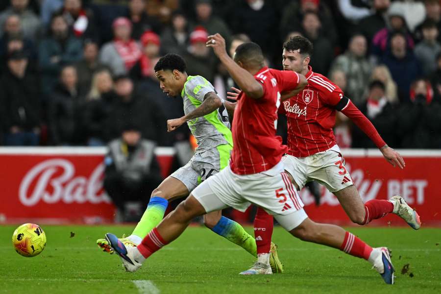 Savinho, de nuevo en el foco