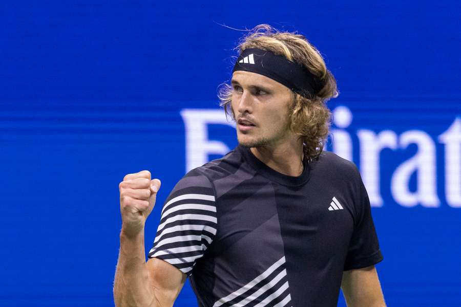 Zverev venceu o jogo após quase 5 horas