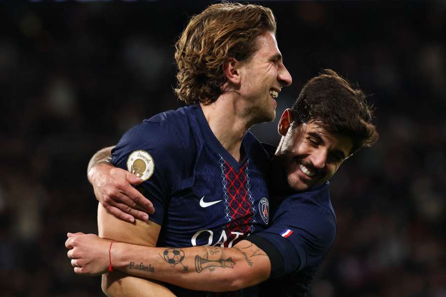 Zabarnyi (centre) celebrates scoring PSG's first goal