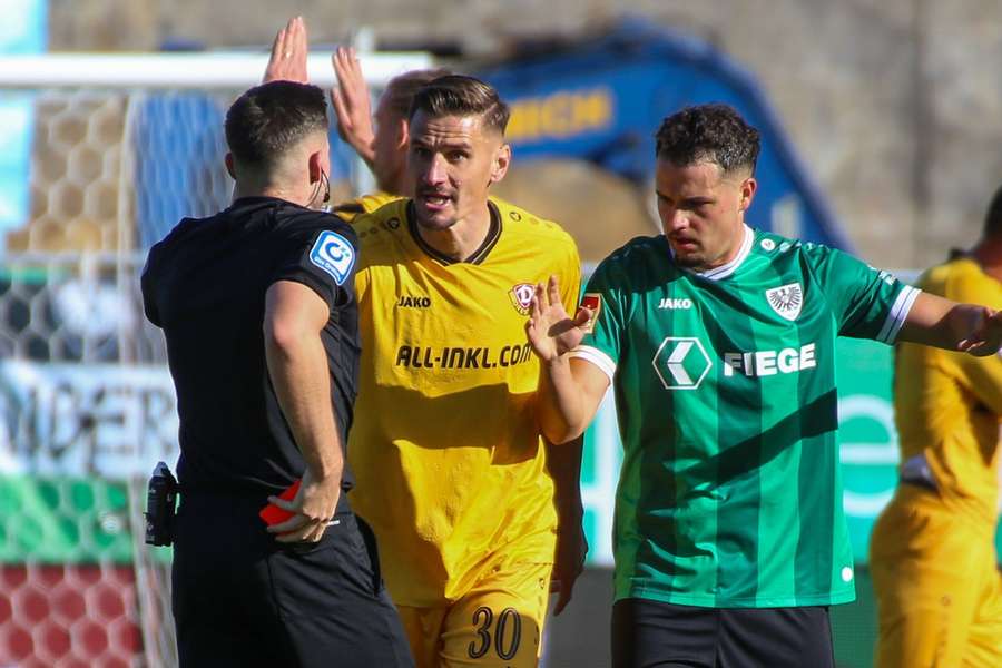 Nach Tätlichkeit: Dresdens Kutschke für drei Spiele gesperrt