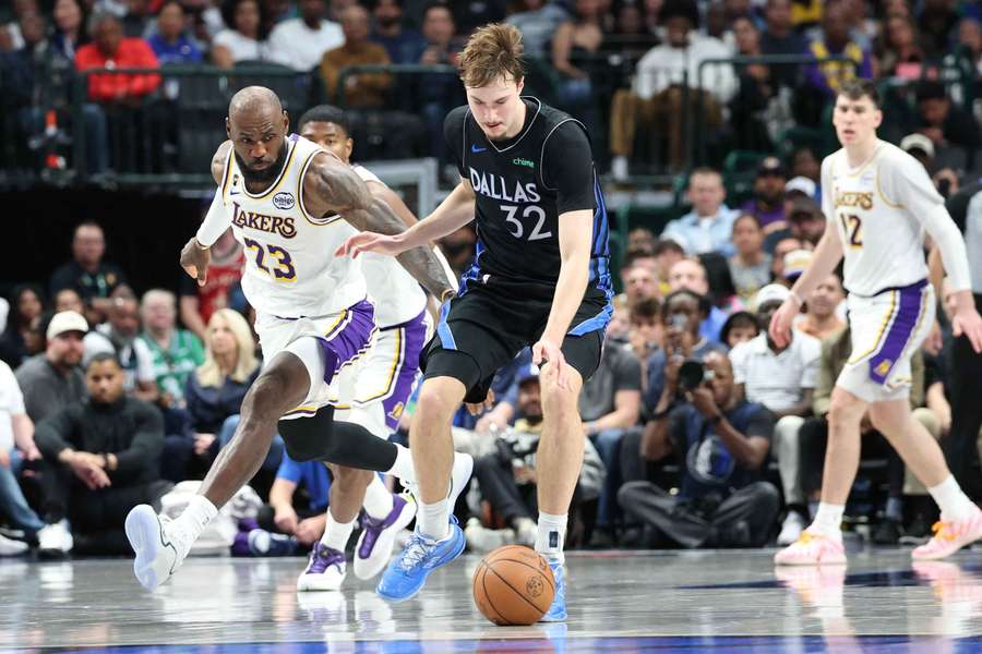 Flagg zářil i proti Lakers. Flagg zářil i proti Lakers.