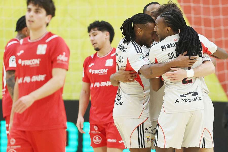 Benfica goleou no Pavilhão Centro Comunitário Caxinas
