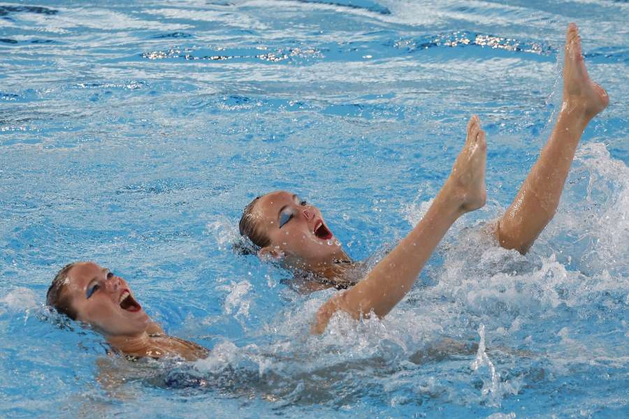 Brons voor synchroonzwemsters De Brouwer en Steenbeek in Spanje