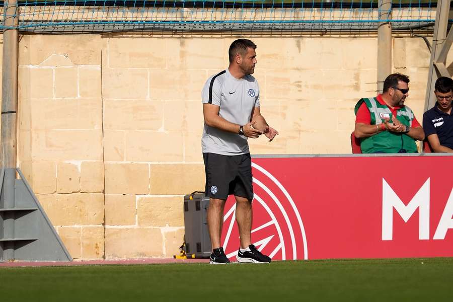 Tréner slovenskej reprezentácie do 17 rokov Branislav Fodrek.