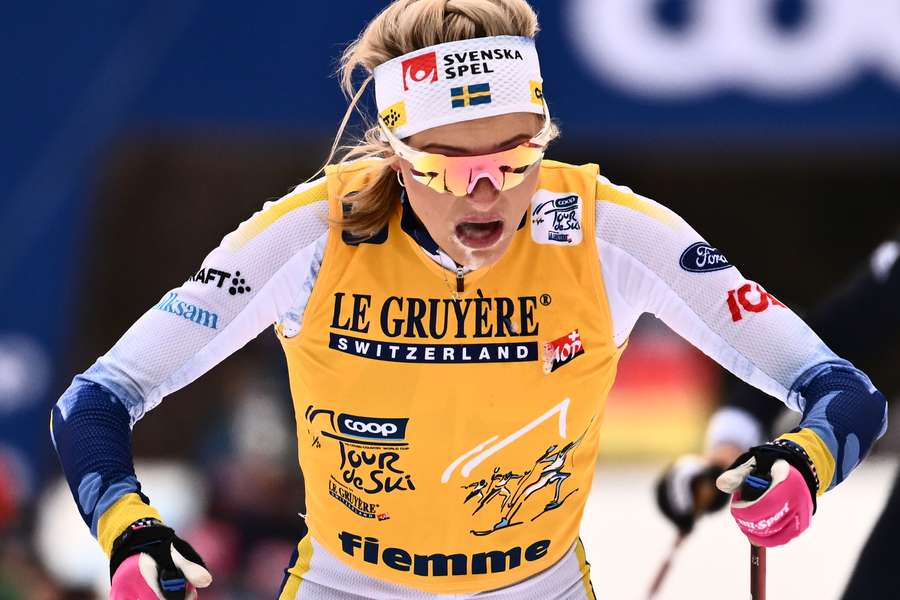 Dramatiske scener i Tour de Ski-finale: Svensk vinder kollapser på målstregen