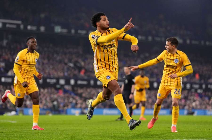 Rutter celebrates his goal