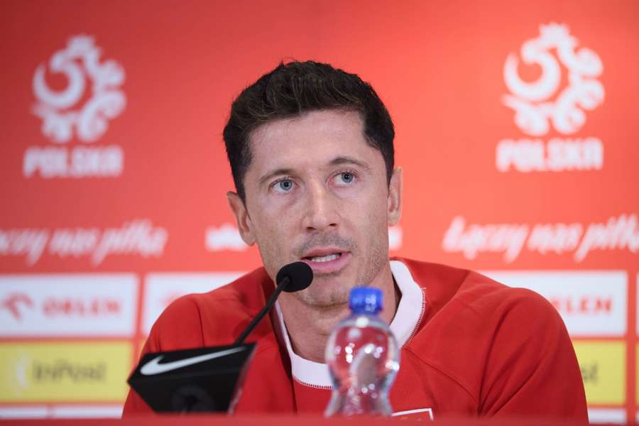 Robert Lewandowski na konferencji prasowej przed meczem z Wyspami Owczymi