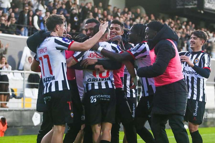 Jogadores do Varzim em festa