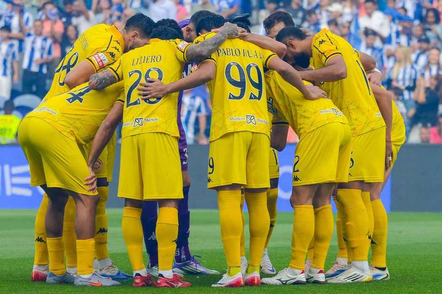Joel Silva e Lucas João anotaram os golos