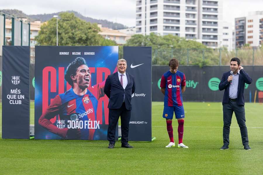 Deco torna-se o novo diretor desportivo do FC Barcelona