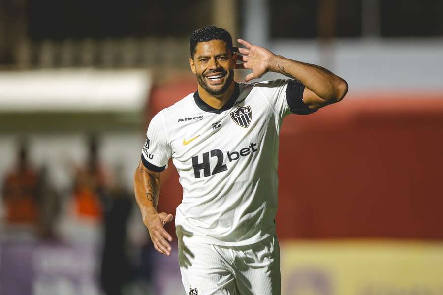 Hulk marcou três vezes na goleada contra o Itabirito Hulk marcou três vezes na goleada contra o Itabirito