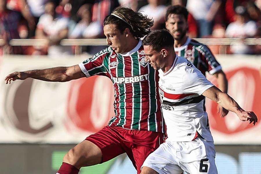 São Paulo venceu Fluminense por 3 a 1 no primeiro turno São Paulo venceu Fluminense por 3 a 1 no primeiro turno