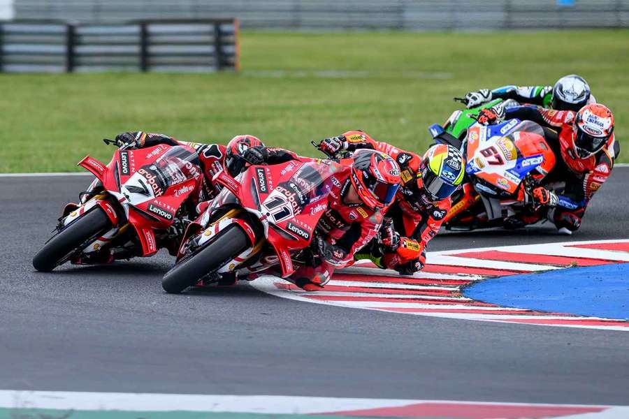 Nicolò Bulega já vai em 19 vitórias consecutivas Nicolò Bulega já vai em 19 vitórias consecutivas