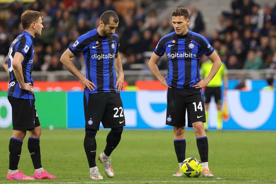Hráči Interu mali po súboji s Monzou sklonené hlavy.