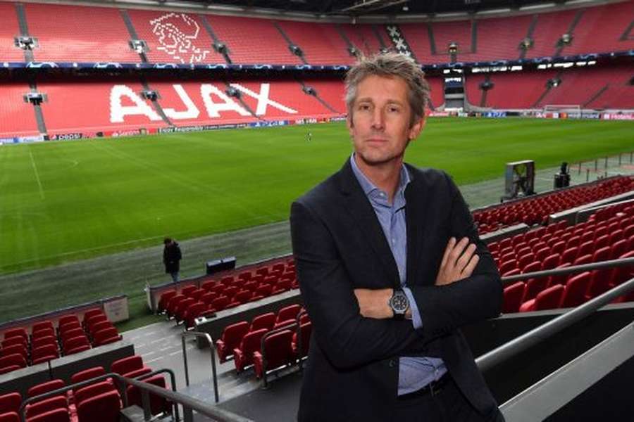 Van der Sar a passé du temps à l'Ajax en tant que joueur et directeur.