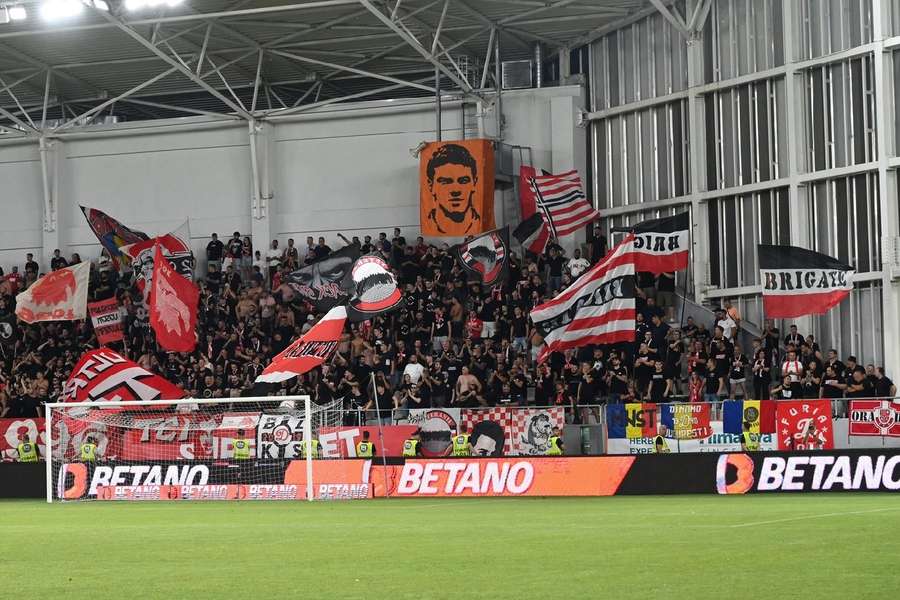 Galeria lui Dinamo pe arena ”Arcul de Triumf”