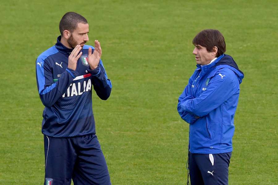 Bonucci com Antonio Conte